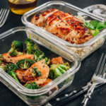 Keto lunchboxes – grilled chicken with cauliflower rice and chicken and broccoli